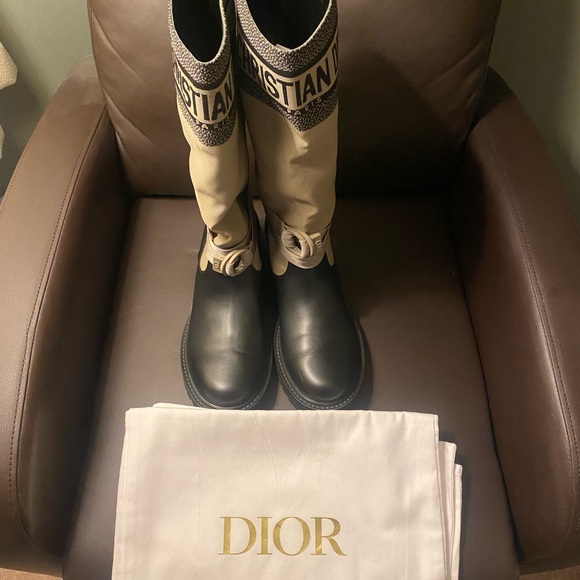 Dior boots sz 42 worn once with box and dustbags - Picture 2 of 11
